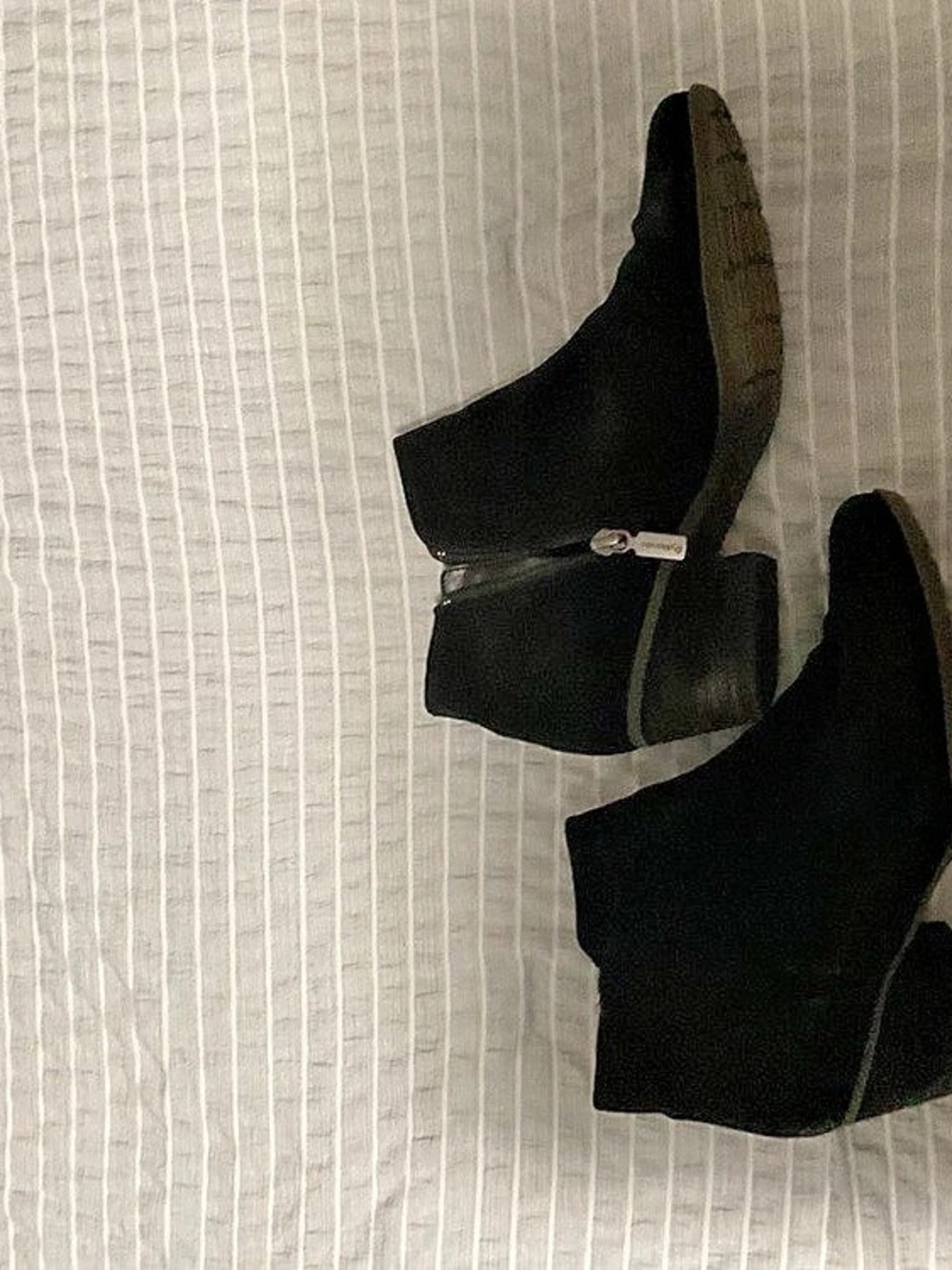 Blondo Waterproof Black Zipper Booties